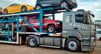 Abastecendo nosso caminhão para transportar os veículos